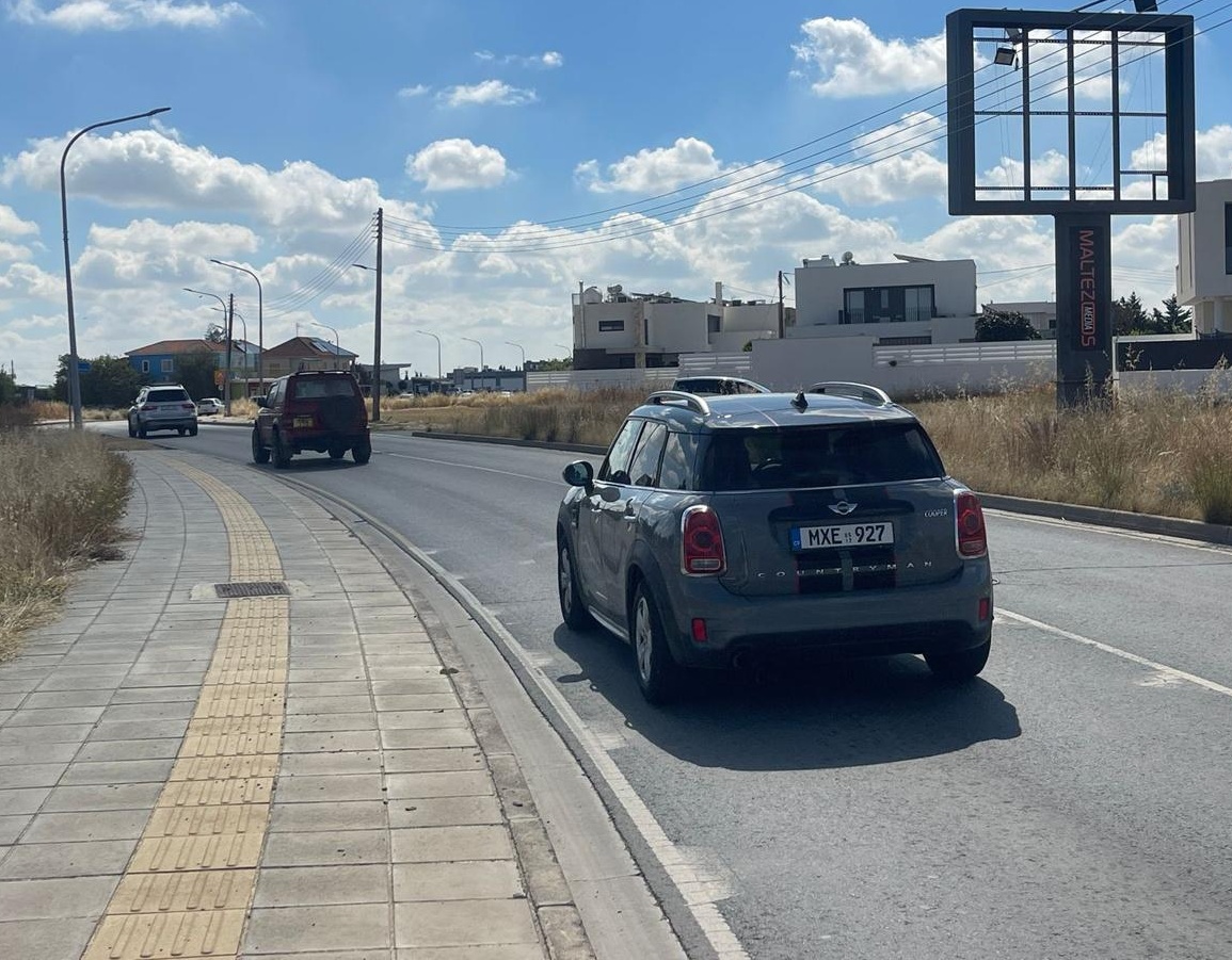 Latsia, Arch. Kyprianou Avenue from highway exit 3 towards Alpha Cyprus, Latsia, Geri (right)